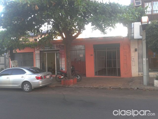 VENDO CASA CON 3 SALONES COMERCIALES — foto 2