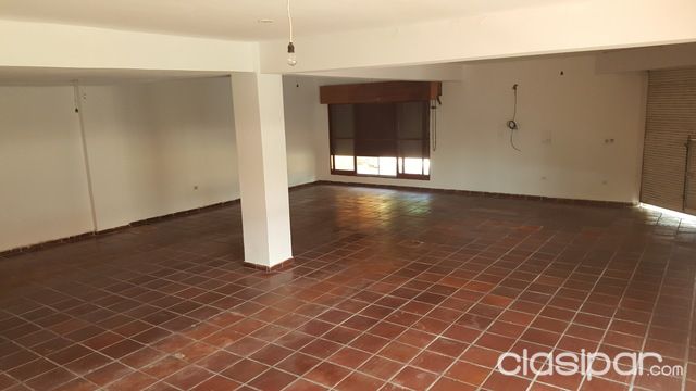 ALQUILO EXCELENTE SALON COMERCIAL, BARRIO JARA — foto 2