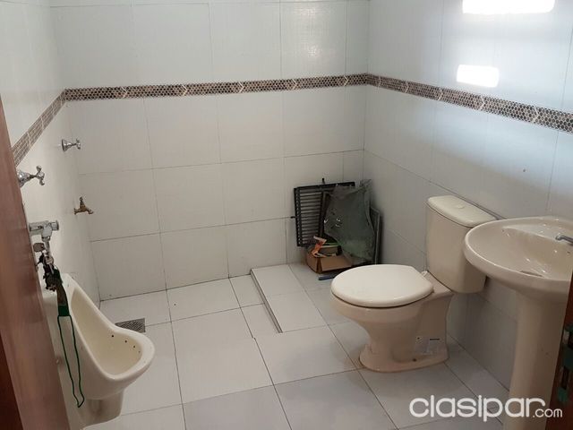 **** SALON OFICINA CENTRO MISMO DE FERNANDO DE LA MORA **** — foto 3
