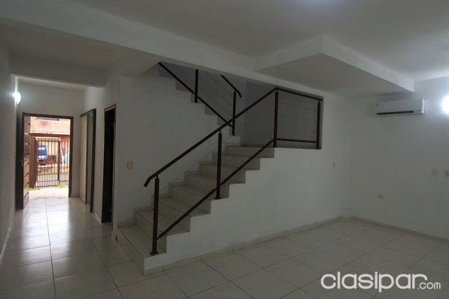 ¡Super Oferta! En Venta Dúplex en Lambaré, Zona Colegio Sek — foto 2