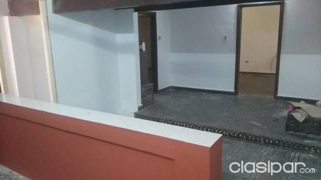 Alquilo casa independiente zona villa aurelia a 2 cuadras de la avenida mariscalopez — foto 2