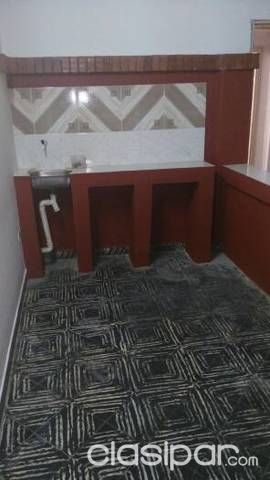 Alquilo casa independiente zona villa aurelia a 2 cuadras de la avenida mariscalopez — foto 3