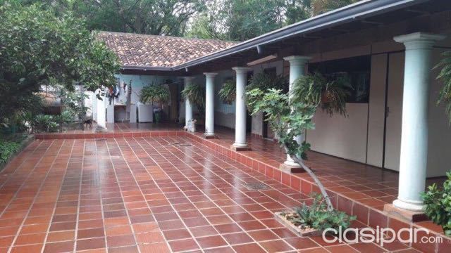 En venta residencia en Luque — foto 2