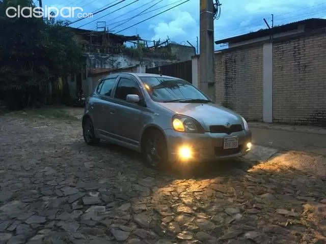 Toyota Vitz 2001 - foto 2