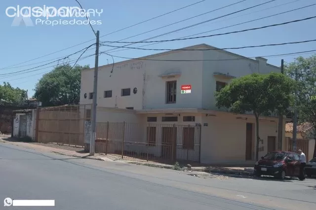 DEPÓSITO CON SALONES COMERCIALES, OFICINA!!! — foto 2