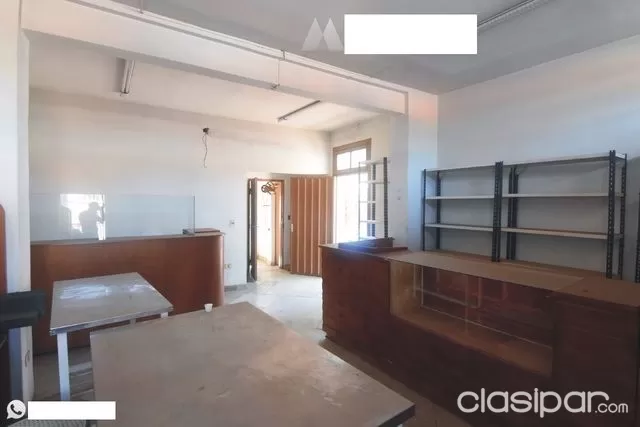 DEPÓSITO CON SALONES COMERCIALES, OFICINA!!! — foto 3