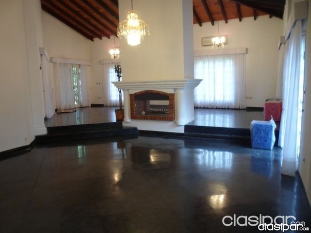 HERMOSA CASA ZONA VILLA MORRA, SUPERFICIE 1542 m2, CON PISCINA Y QUINCHO — foto 3