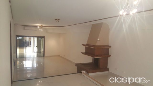 ALQUILO CASA RESIDENCIA EN BARRIO LOS LAURELES. UBICADO SOBRE ALAS PARAGUAYAS — foto 3