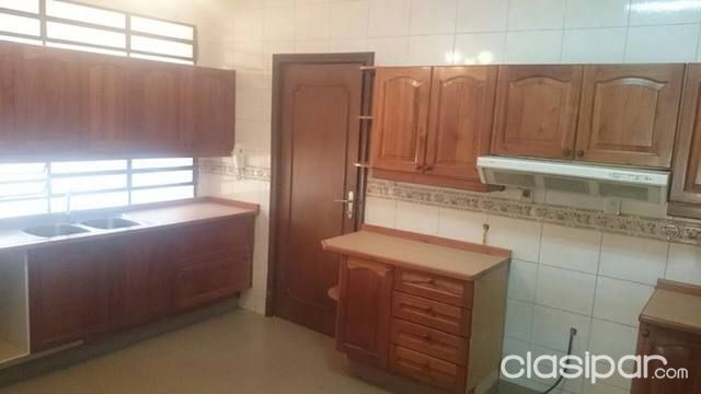 ALQUILO HERMOSA RESIDENCIA EN BARRIO JARA — foto 3