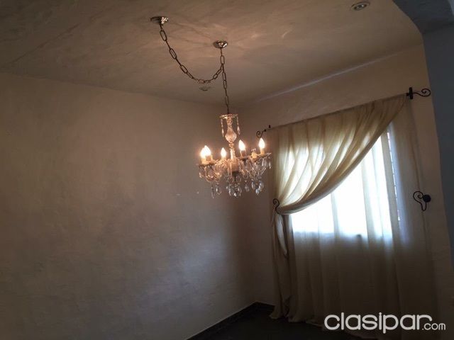 HERMOSA CASA MODERNA Y TOQUES RÚSTICOS CON PATIO Y PISCINA — foto 3