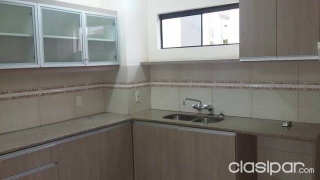 VENDO HERMOSO DUPLEX EN ASUNCIÓN, BARRIO HERRERA, LILLO CNEL ESCURRA RECIBO VEHÍCULO — foto 3