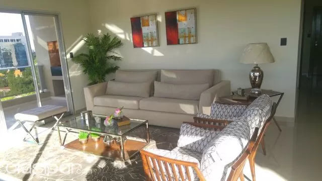 Depratamento de tres dormitorios en SUITE completamente amoblado - Barrio Villa Morra — foto 3