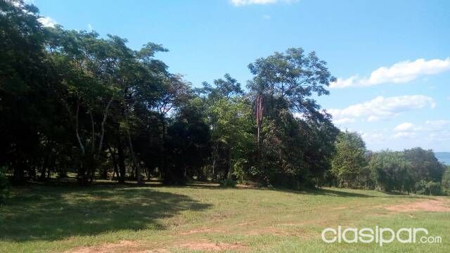 Vista al precioso lago de ypacarai — foto 3