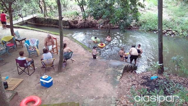 Vendo hermosa casa quinta con arroyo en Pirayu — foto 2