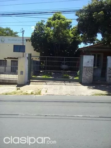 CASA Y TERRENO SOBRE AV. BRASILIA Y SANTIAGO — foto 2