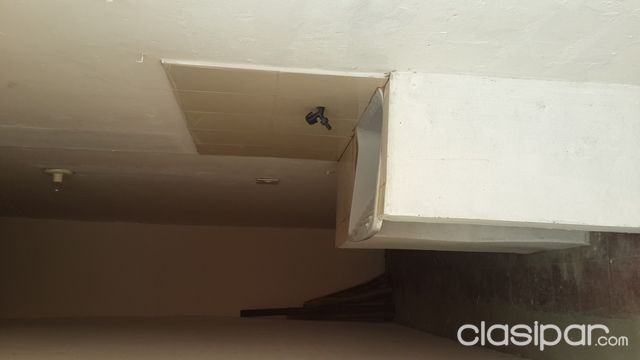 CASA CON AMPLIO GARAGE EN BARRIO SAN PABLO — foto 3