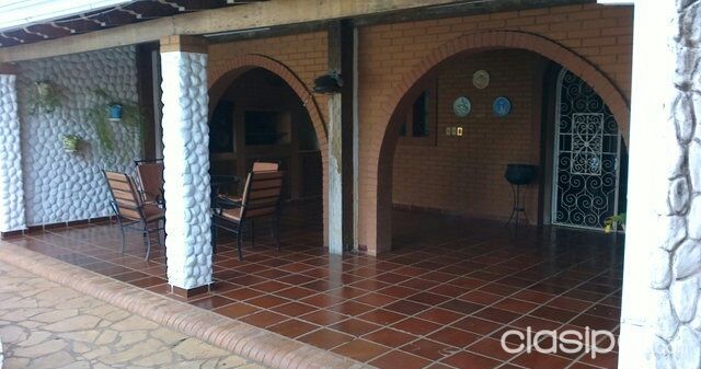 Vendo hermosa casa sobre Lillo casi San Martín exelente ubicación!!!! — foto 3