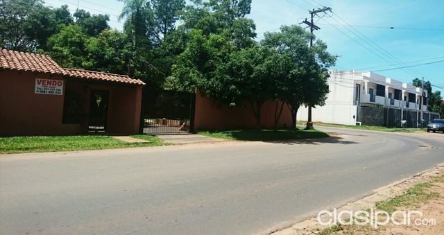 Casa en luque Bo Santa Cruz, zona confederacion — foto 3