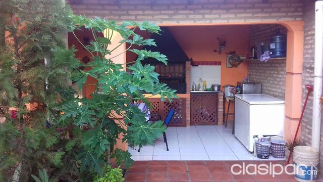 Vendo Hermosa casa en Mariano en esquina a pasos fe la municipalidad de Mariano!!!! — foto 2