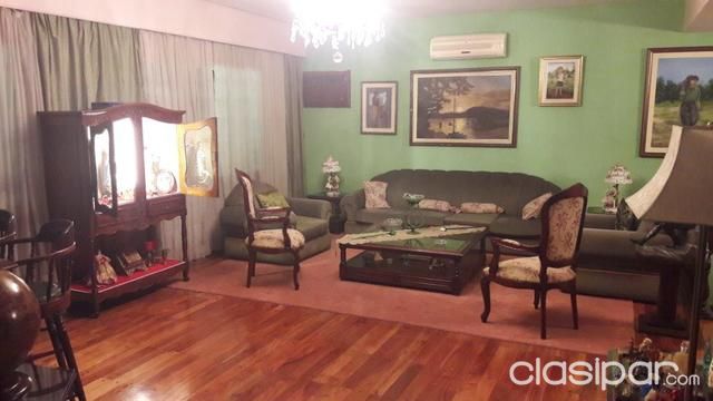 EN VENTA - AMPLIA RESIDENCIA EN BARRIO LOS LAURELES — foto 2