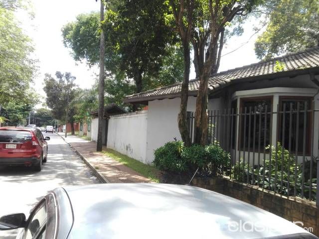 Vendo Hermosa Residencia en Villa Morra — foto 3