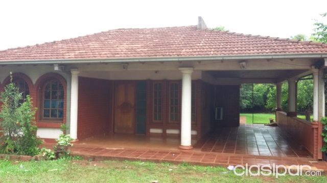 HERMOSA Y AMPLIA VIVIENDA EN HOHENAU ITAPUA — foto 3