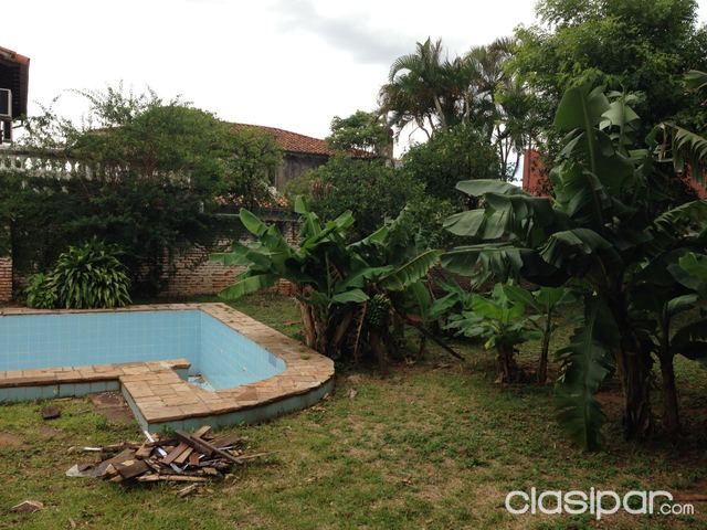ALQUILO HERMOSA RESIDENCIA EN BARRIO MBURICAO — foto 2