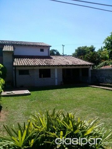 Casa de dos pisos en Luque — foto 2