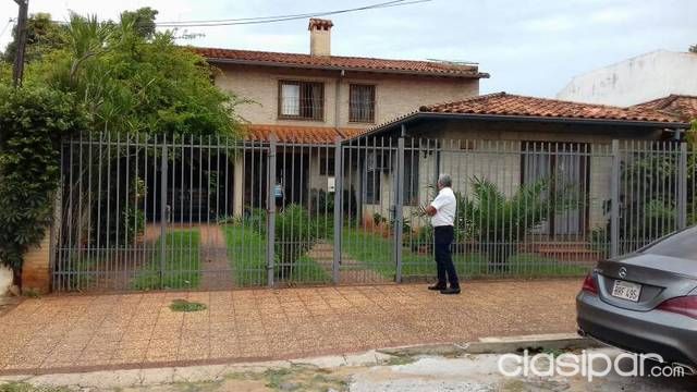 Vendo hermosa residencia en barrio Herrera — foto 2