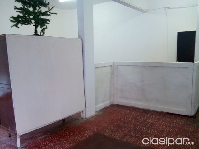 Amplio Salón Comercial en SAJONIA — foto 3