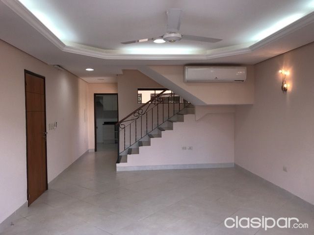 Amplio Departamento Tipo Duplex Zona Shopping Del Sol — foto 2