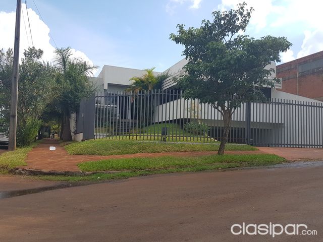 VENDO HERMOSA CASA EN ZONA RESIDENCIAL DE ENCARNACIÒN — foto 2