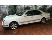 MERCEDES BENZ E 300 año: 1997 color blanco, diesel sin turbo