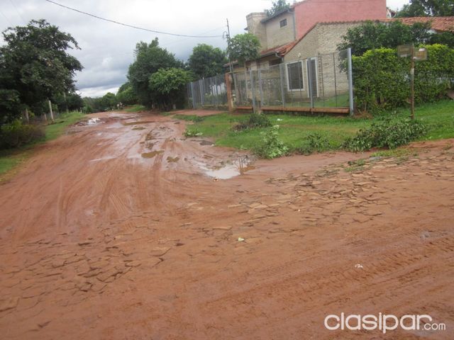 Vendo un terreno en la parada de la línea 12 isla bogado luque — foto 2