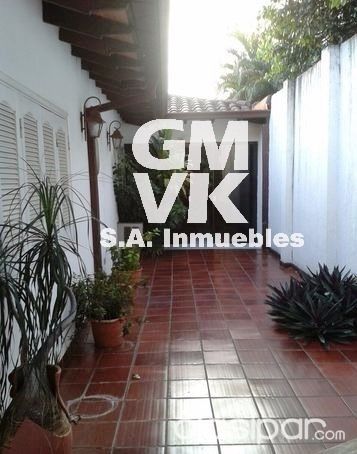VENDO CASA ZONA CAMPUS DE LA UCA — foto 2