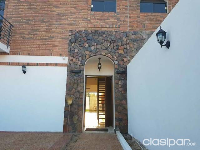 VENDO DUPLEX ZONA UNIVERSIDAD CATÓLICA DE ASUNCIÓN — foto 2