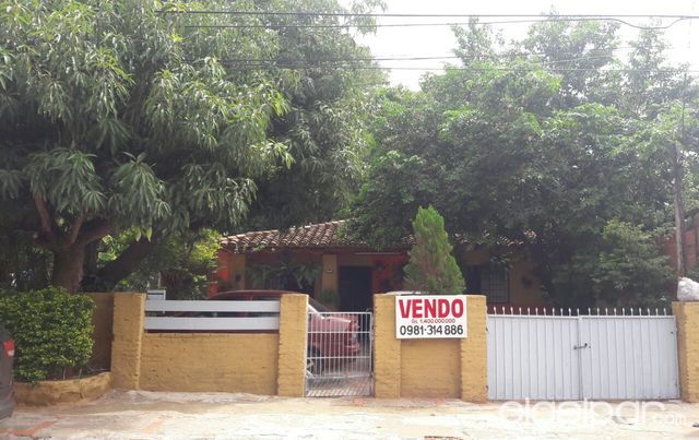 TERRENO DE 335m2 CON VIVIENDA EN ZONA RESIDENCIAL — foto 2
