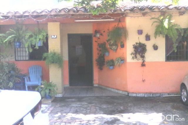 TERRENO DE 335m2 CON VIVIENDA EN ZONA RESIDENCIAL — foto 3