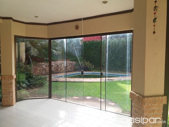 MBURUCUYA: (PROX LAWN TENNIS CLUB) ALQUILO CONFORTABLE RESIDENCIA - 2000 USD — foto 2