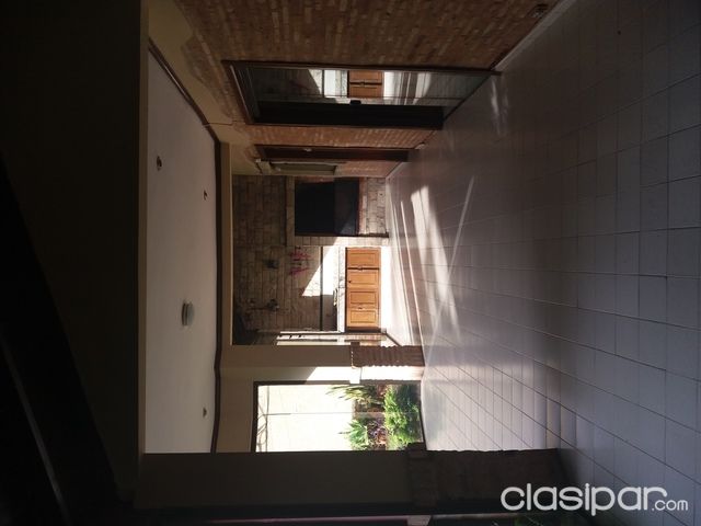 MBURUCUYA: (PROX LAWN TENNIS CLUB) ALQUILO CONFORTABLE RESIDENCIA - 2000 USD — foto 3