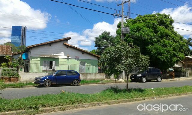 Oferta de Inmueble sobre Santisima Trinidad!!! terreno 696 m2 — foto 2