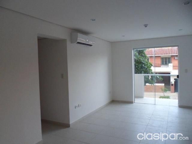 DEPARTAMENTO DE 2 DORMITORIOSCON AREA DE SERVICIO - ZONA COLEGIO SAN ANDRES — foto 3