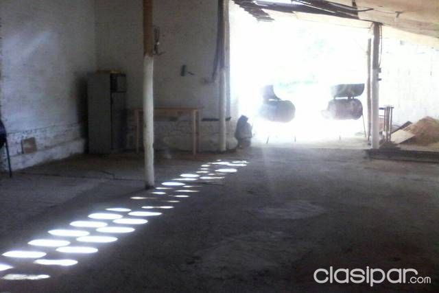 Alquilo galpon para tapiceria — foto 2