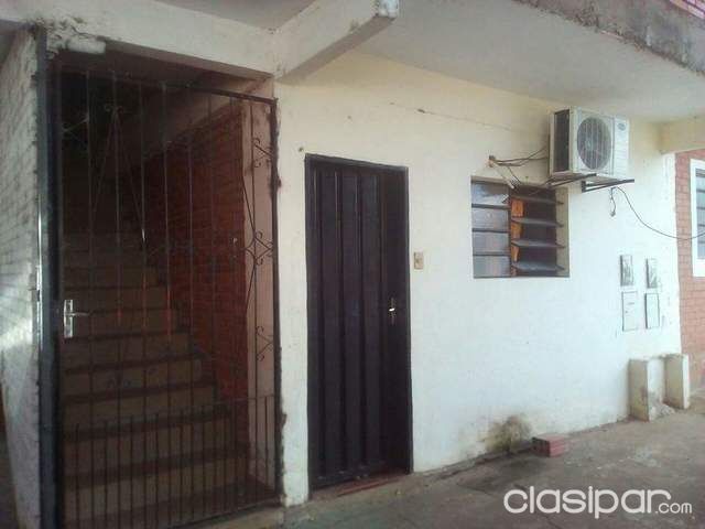 Vendo a pasos del Multiplica una propiedad de 2 Pisos con Departamentos para Inversion — foto 3