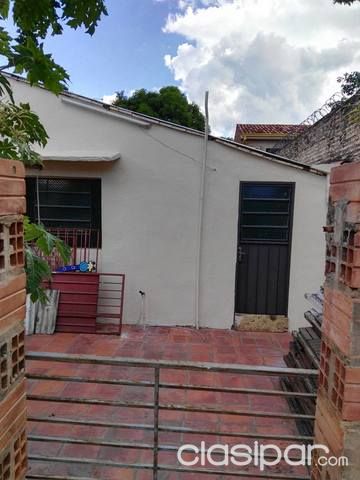 Venta en Lambaré! Entre Barrio Palomar y Barrio Palomino. 3 casas en 1 solo terreno! A 250 metros de Bruno Guggiari y Pirizal. — foto 3