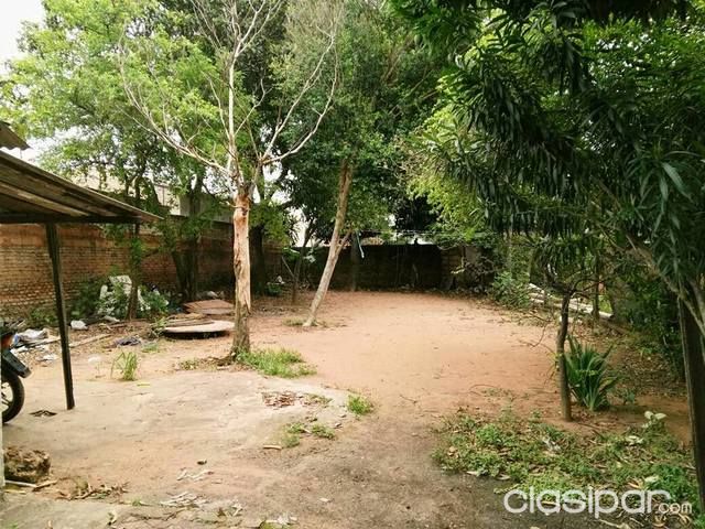 Venta en Lambaré a 150 metros de Cacique Lambaré zona unicentro casita a refaccionar o hechar — foto 3