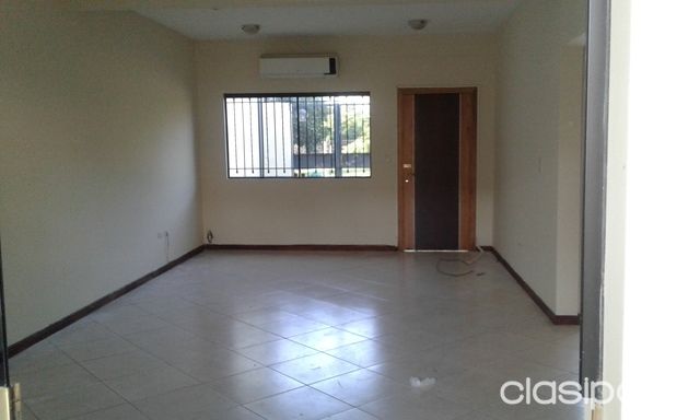 CONFORTABLE DUPLEX Bº HERRERA, PISCINA, DEP. SERVICIO Y TODAS LAS COMODIDADES. — foto 2