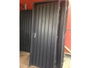 PUERTA METALICA CON MARCO DE METAL A TAN SOLO 500.000 Gs.
