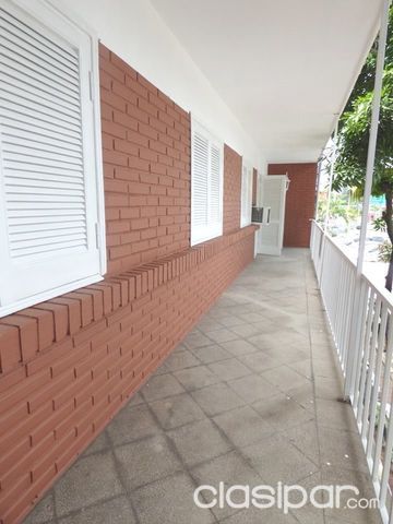VENDO DPTO. AMPLIO de 3 hab. Bº Villa Morra — foto 2