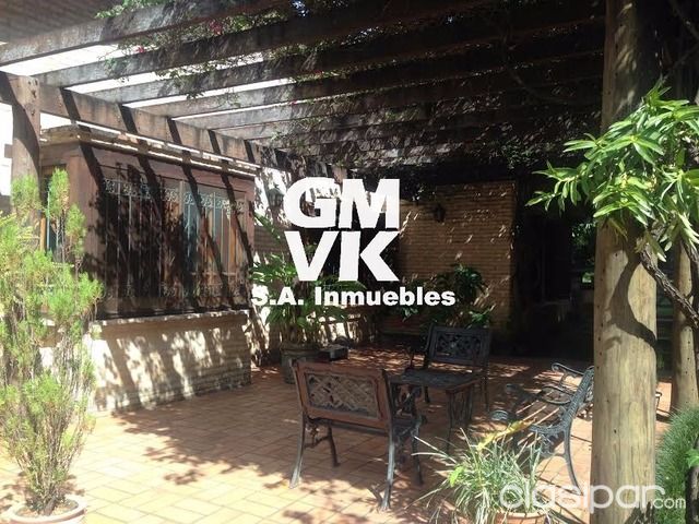 ALQUILO CASA EN BARRIO MBURUCUYA - A 5 CUADRAS DE STMA TRINIDAD — foto 3